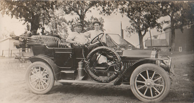 Illustration for article titled Pre-WW2 Family Cars